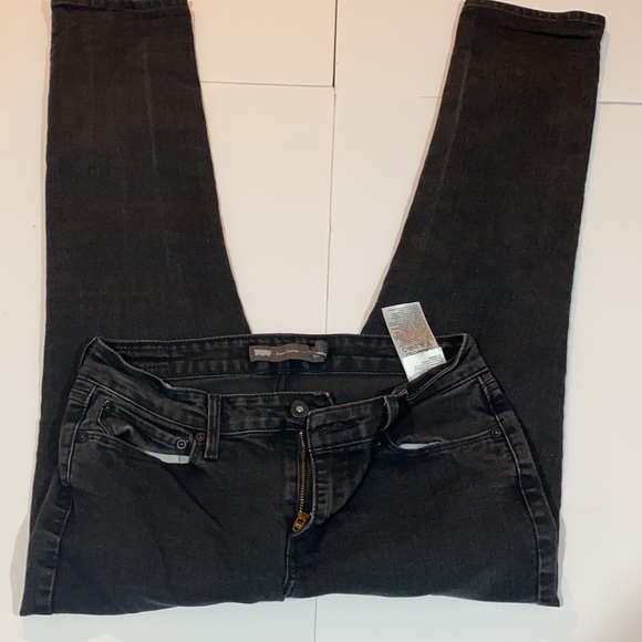Levi’s Mid Rise Slim (Demi Curve) - Picture 3 of 3